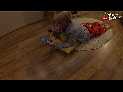 ❤️ Hullu blondi imee valtavaa mulkkua imee ja pomppii sen päällä - anaaliseksiä ️❌ Anaalivideo at porn fi.justindianpornx.ru ❤